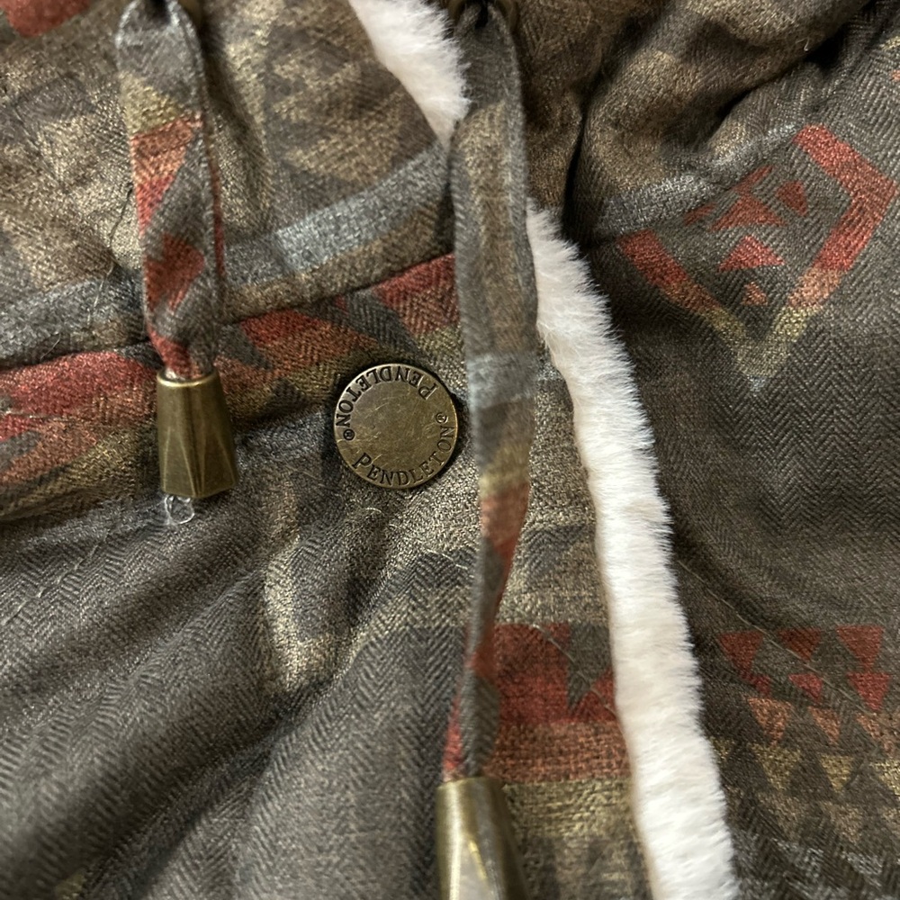 PENDLETON Reversible Fur Lined Coat Southwestern … - image 7